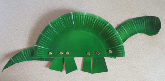 Craft activities for children- Moving dinosaurs (from paper plates)